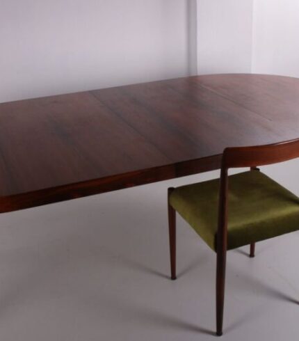 extendable-oval-rosewood-model-331-10-dining-table-by-arne-vodder-1960s-2.jpg